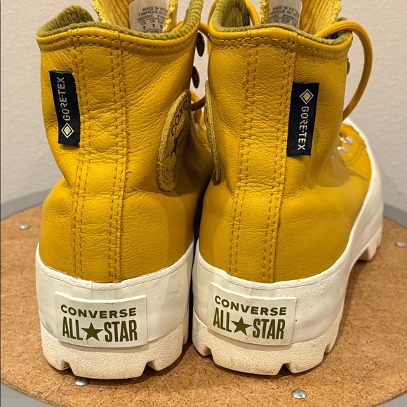 Converse Chuck Taylor All Star Lugged leather high Tops - Picture 4 of 6